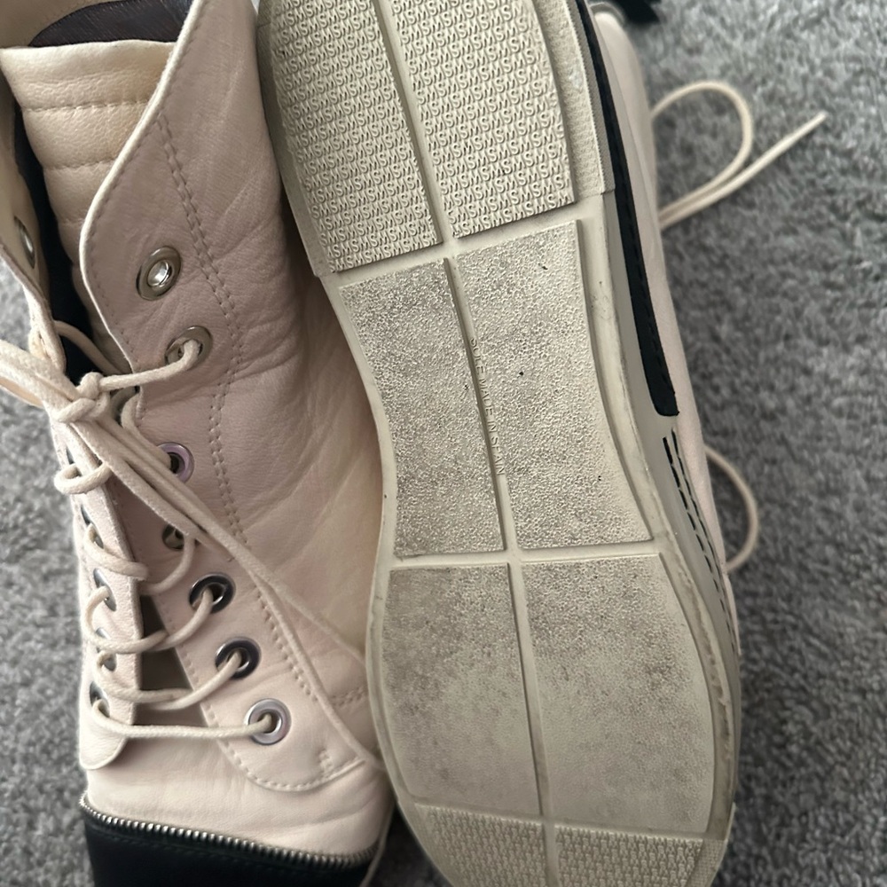 STUART WEITZMAN $435 ZIPIT Bone / Black Leather Cap Toe High Top Sneakers 10 m - Picture 6 of 7